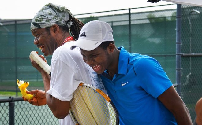 赛场外的关 赛场外的关